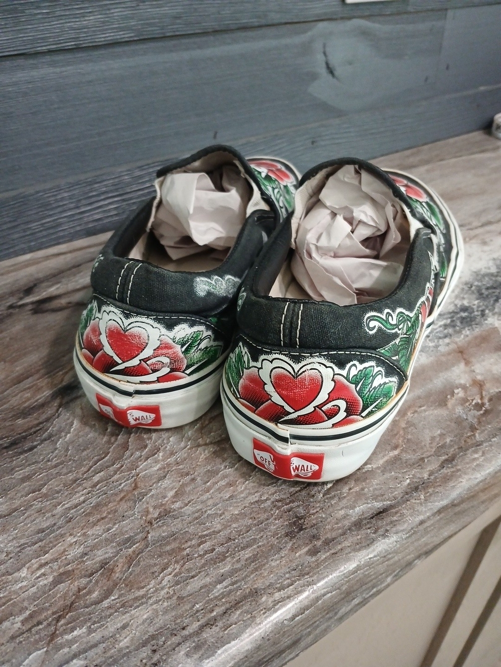 Vans Black Slip-On Loafers with Red Rose Tattoo Leaf Graphic Vintage Y2K - Picture 3 of 12